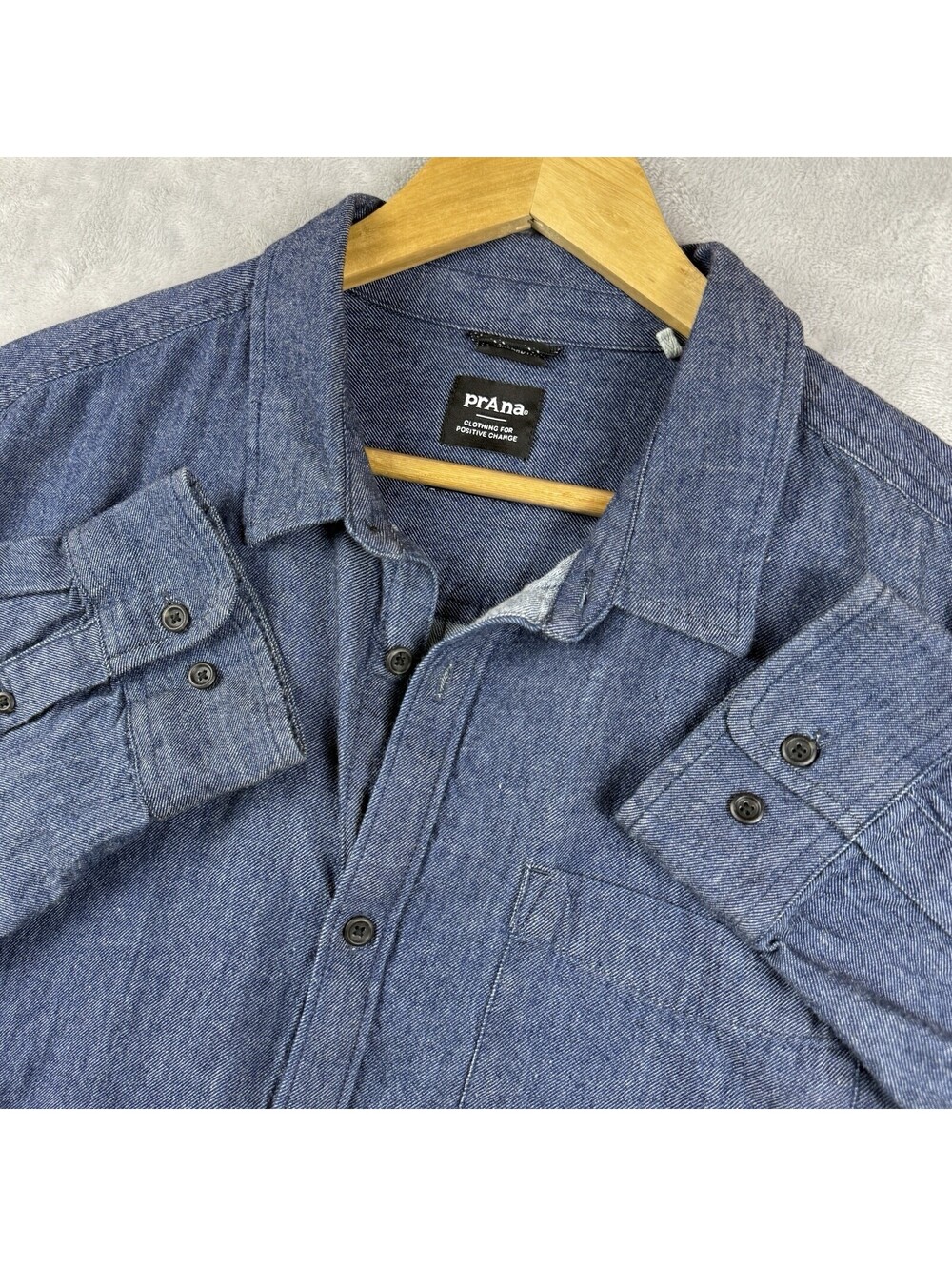 prAna Denim Color Button Up Shirt Organic Cotton Long Sleeve Men’s M Workwear